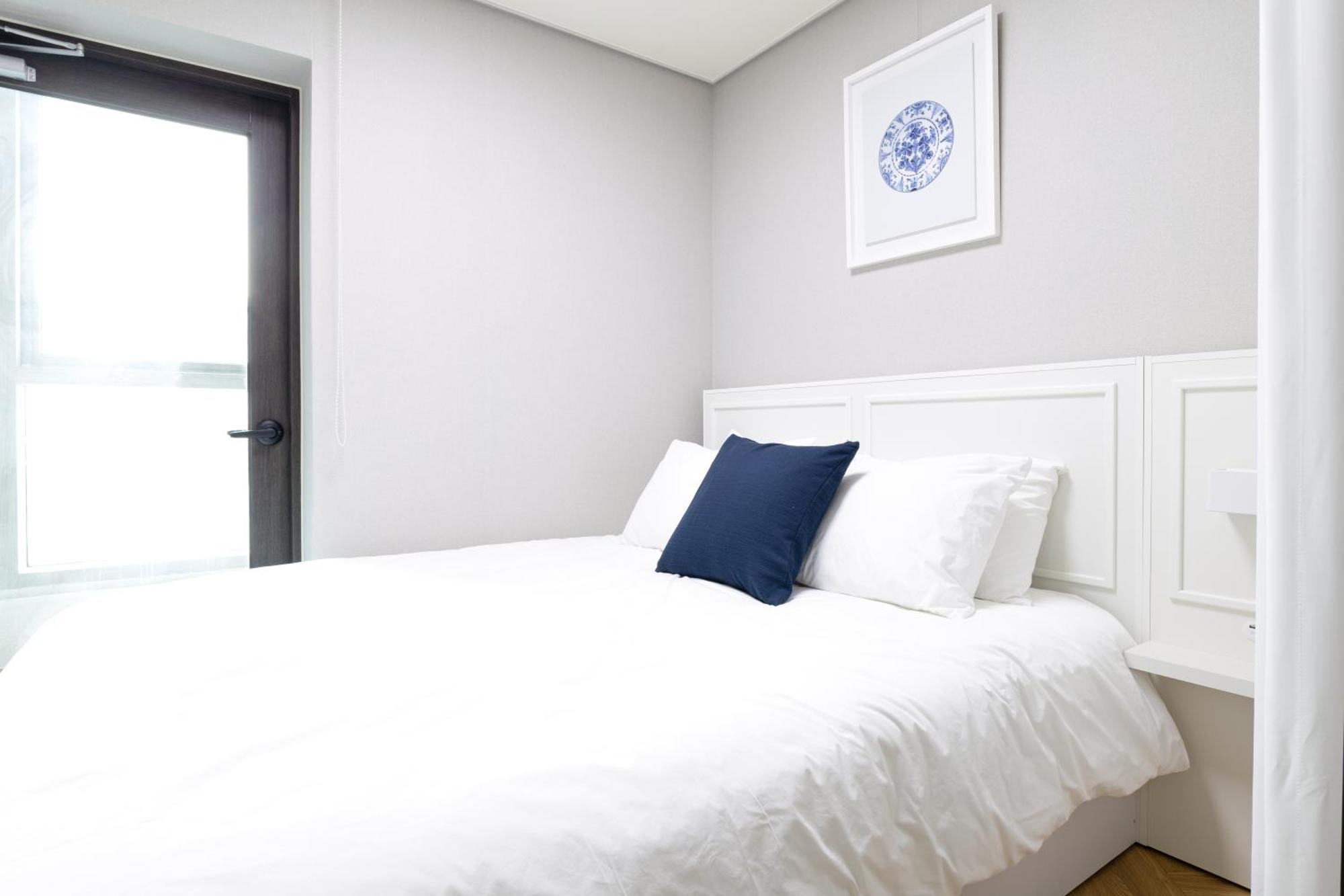 Brown Suites Busan Station Экстерьер фото