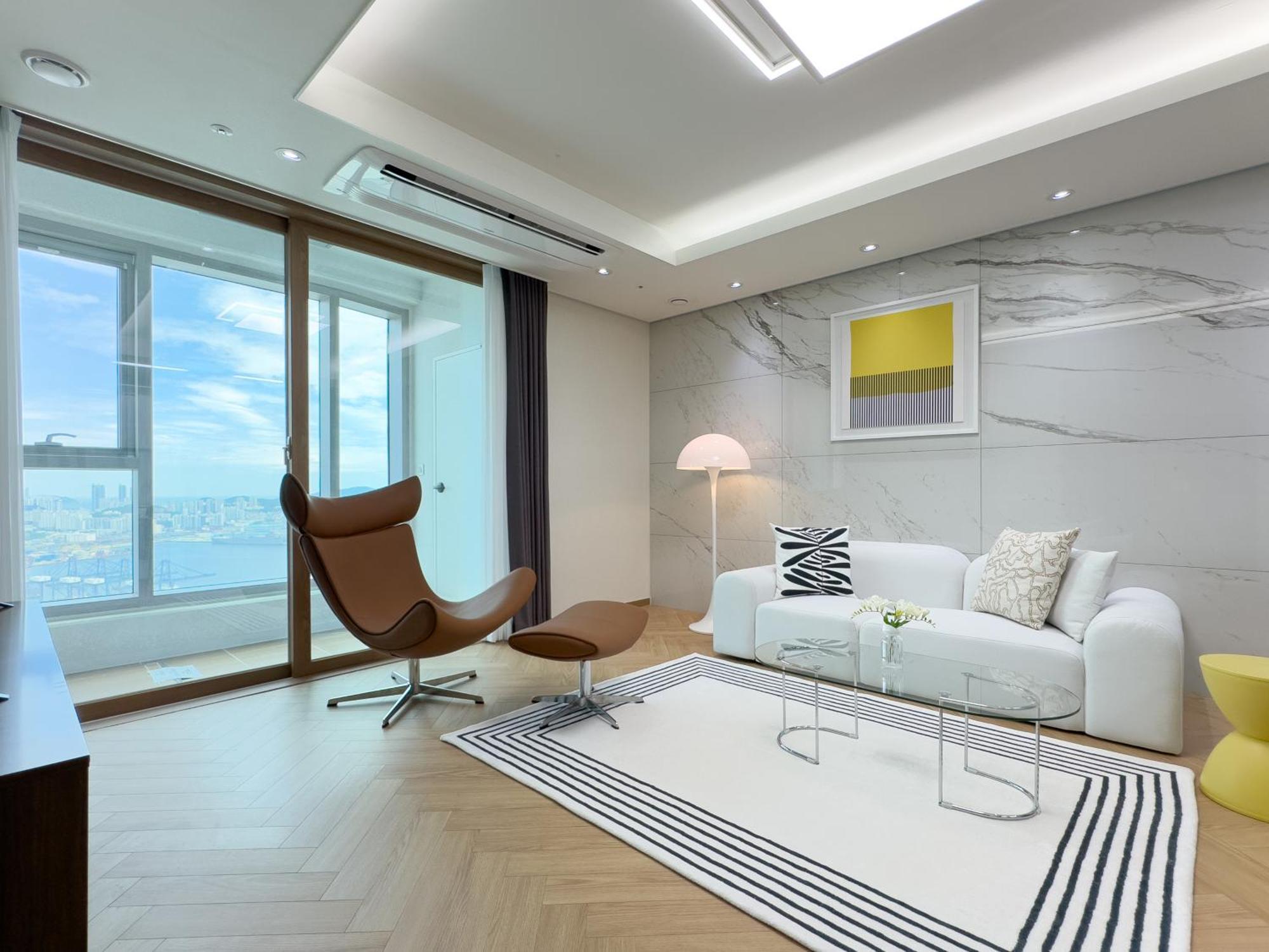 Brown Suites Busan Station Экстерьер фото