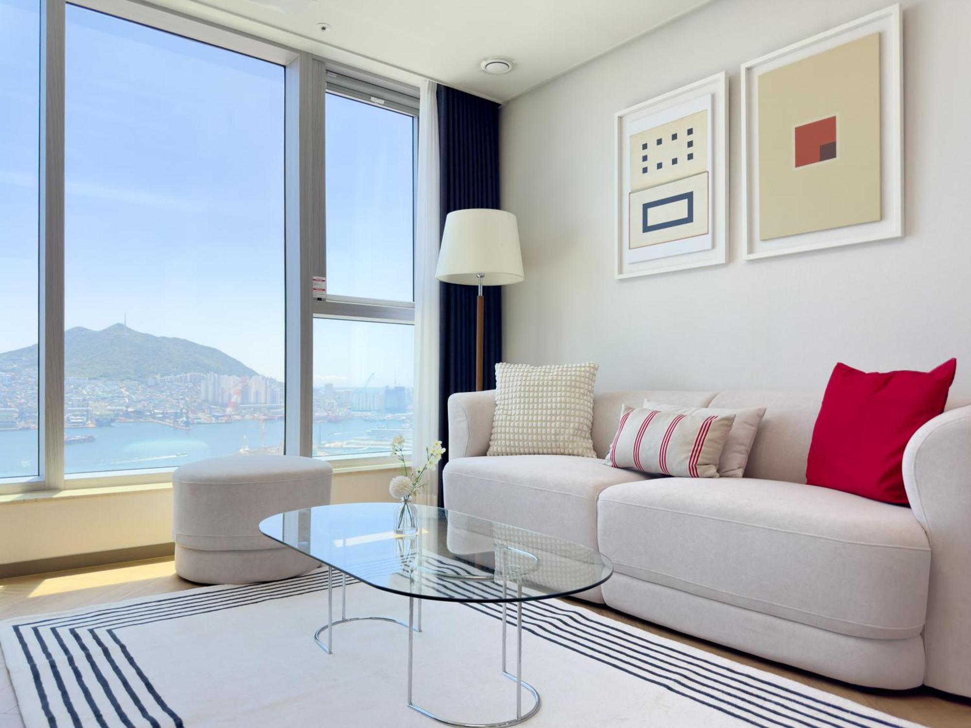Brown Suites Busan Station Экстерьер фото