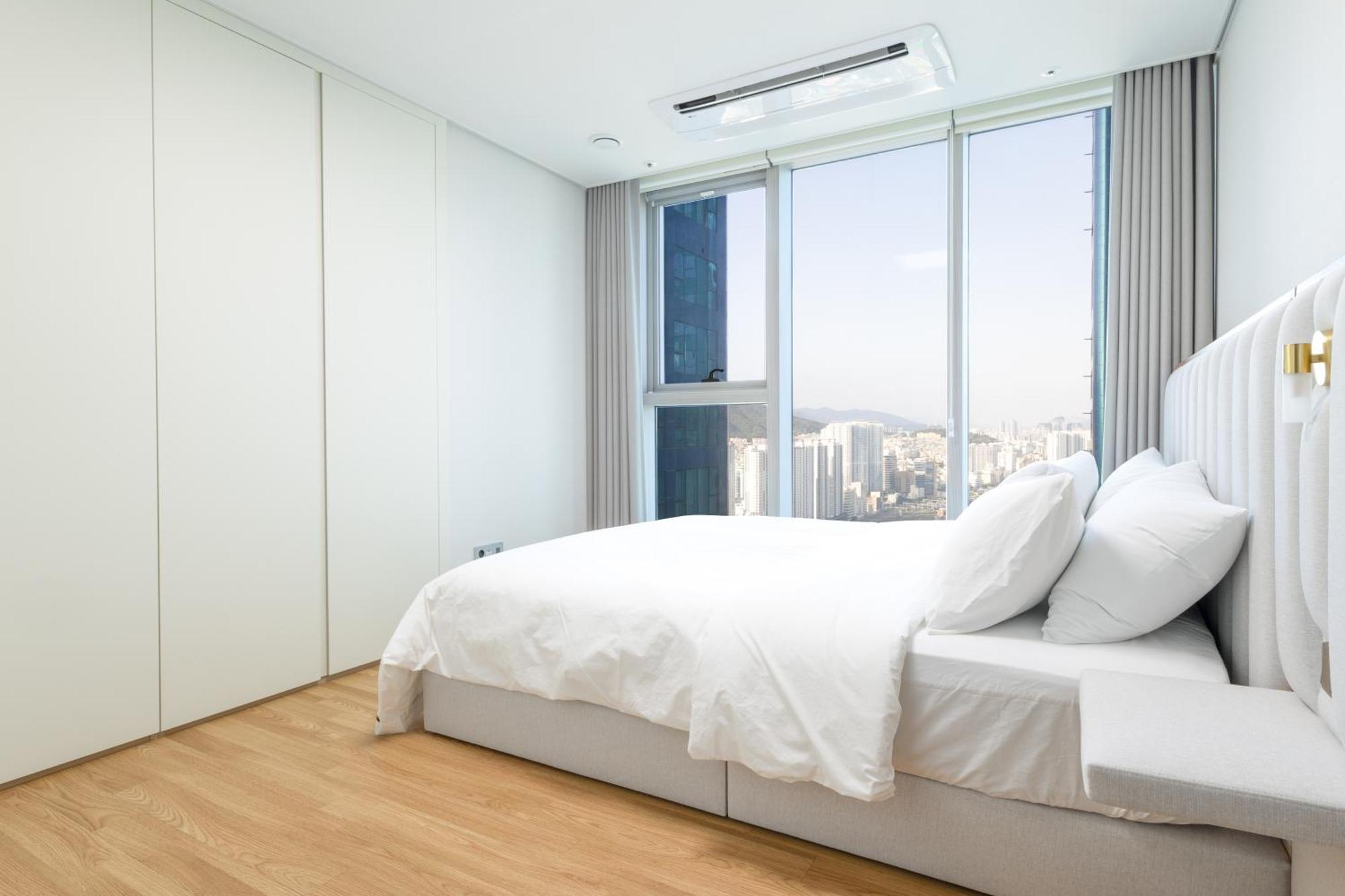 Brown Suites Busan Station Экстерьер фото