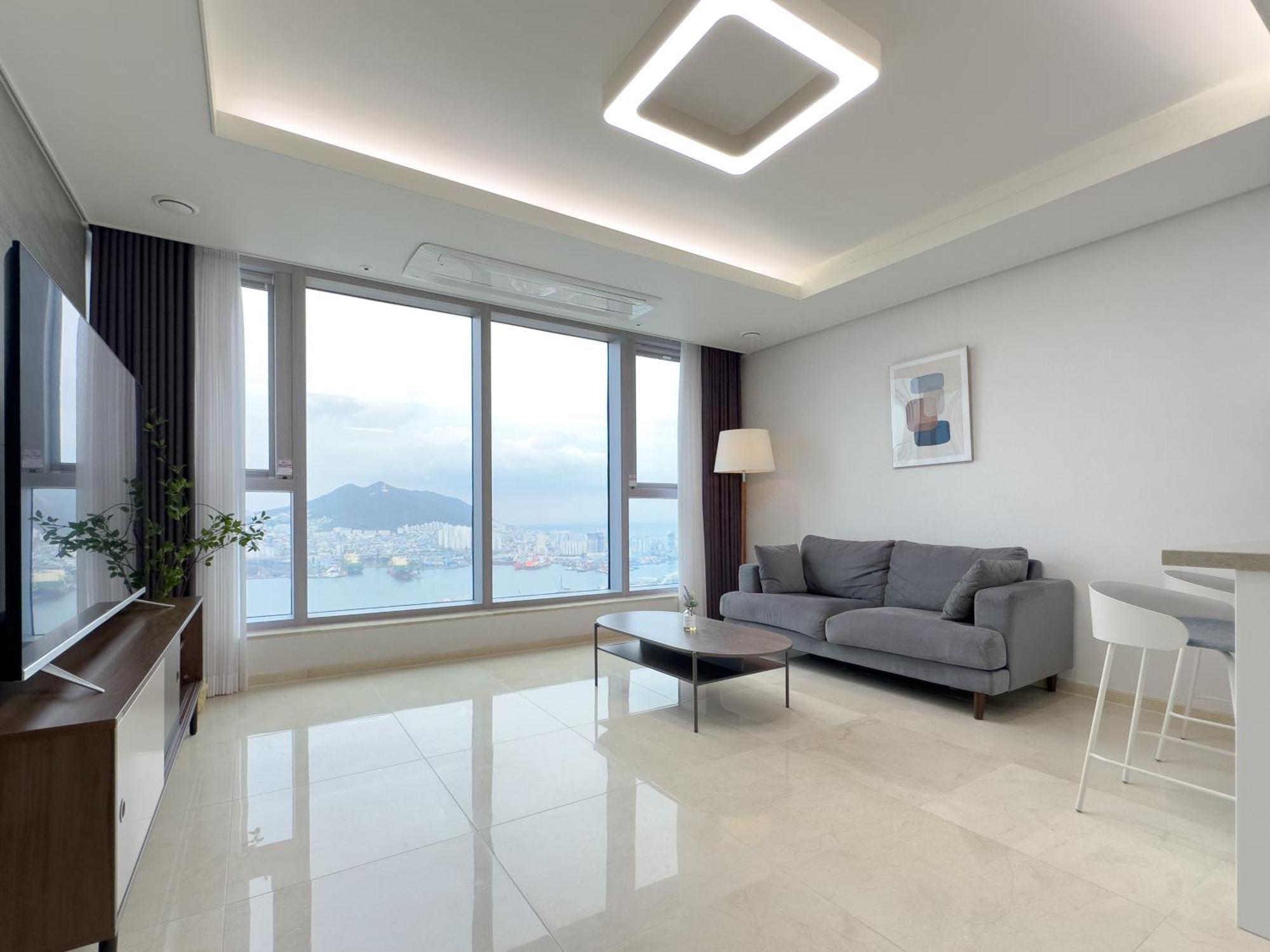 Brown Suites Busan Station Экстерьер фото