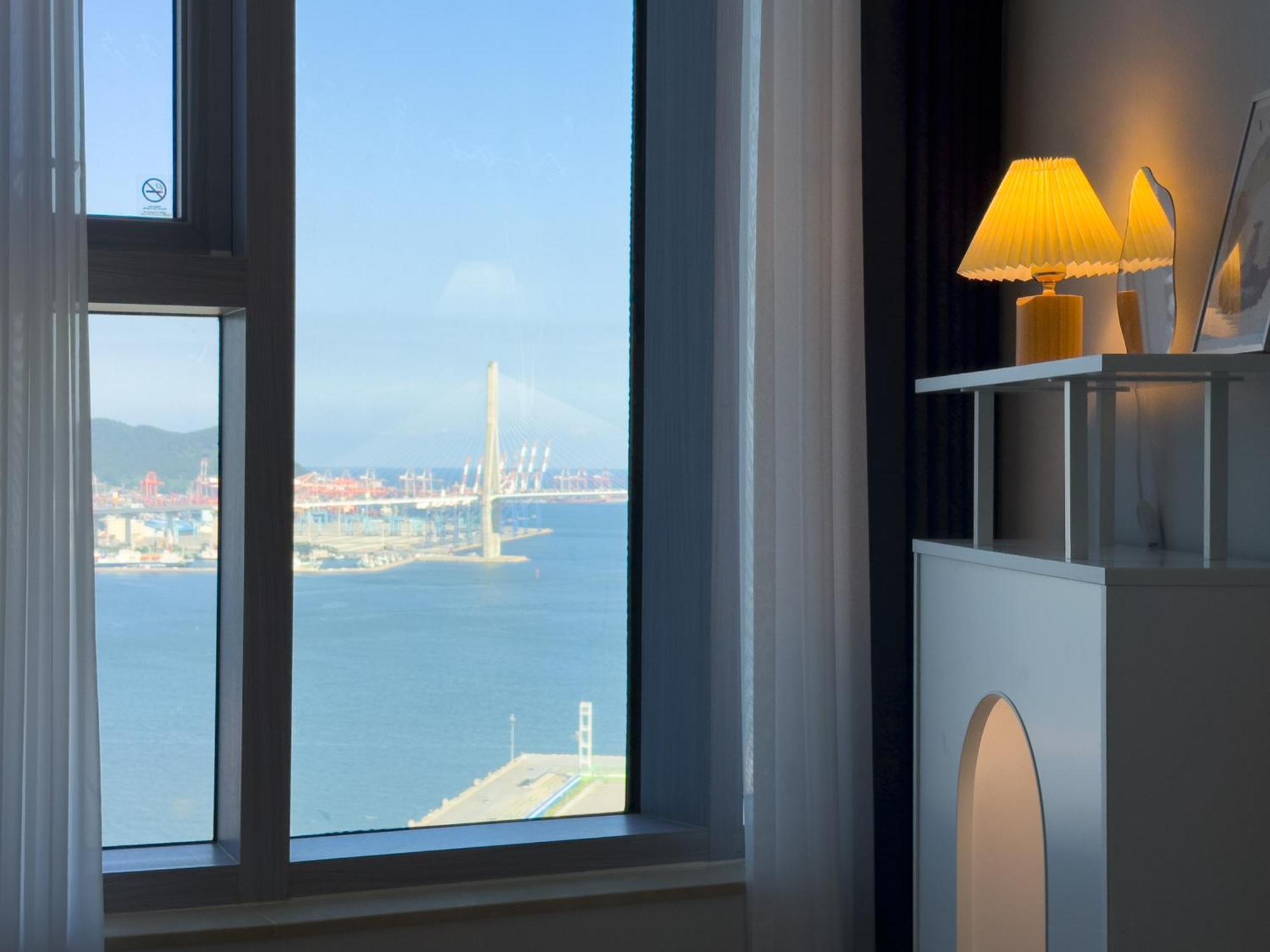 Brown Suites Busan Station Экстерьер фото