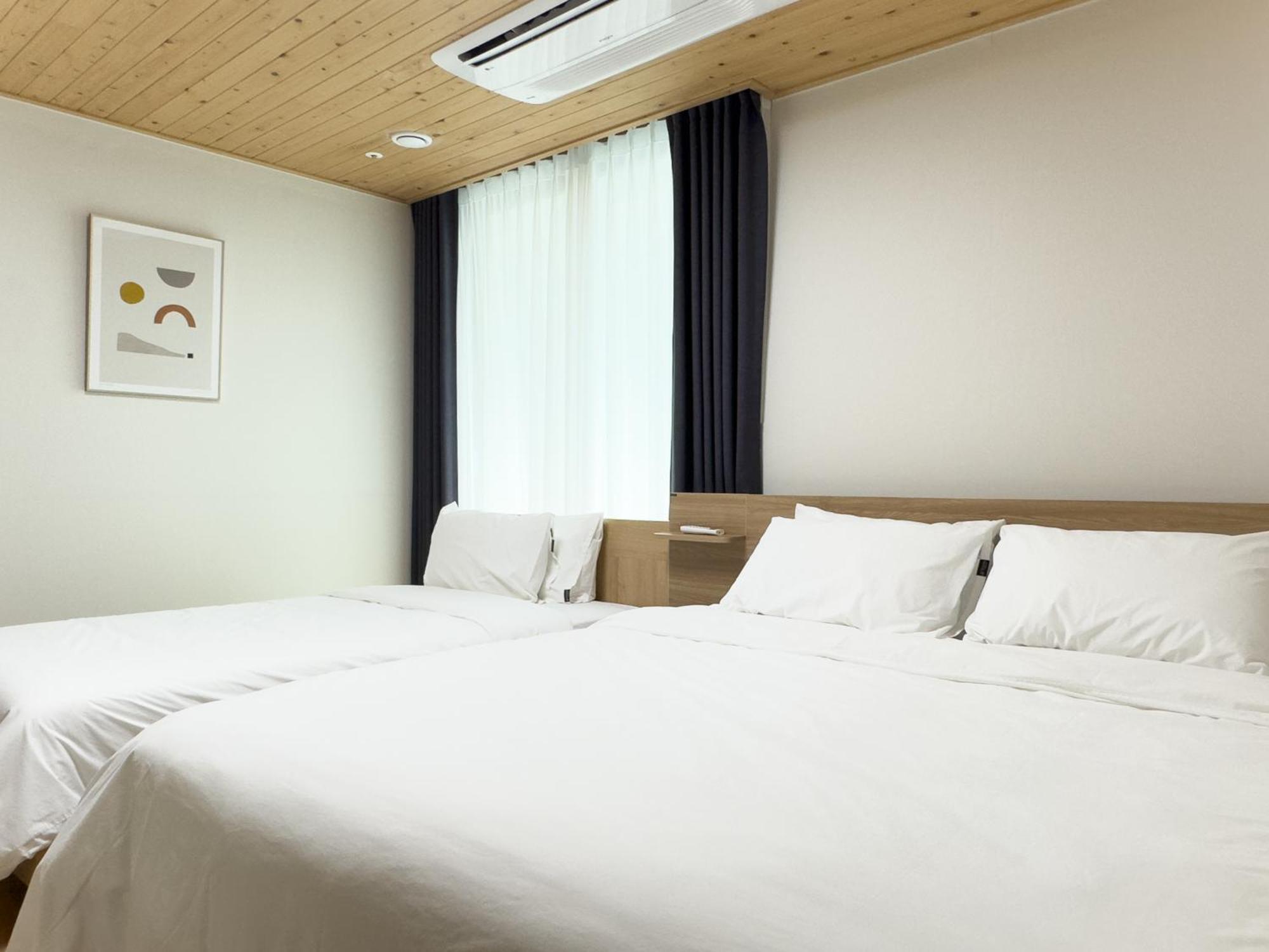 Brown Suites Busan Station Экстерьер фото