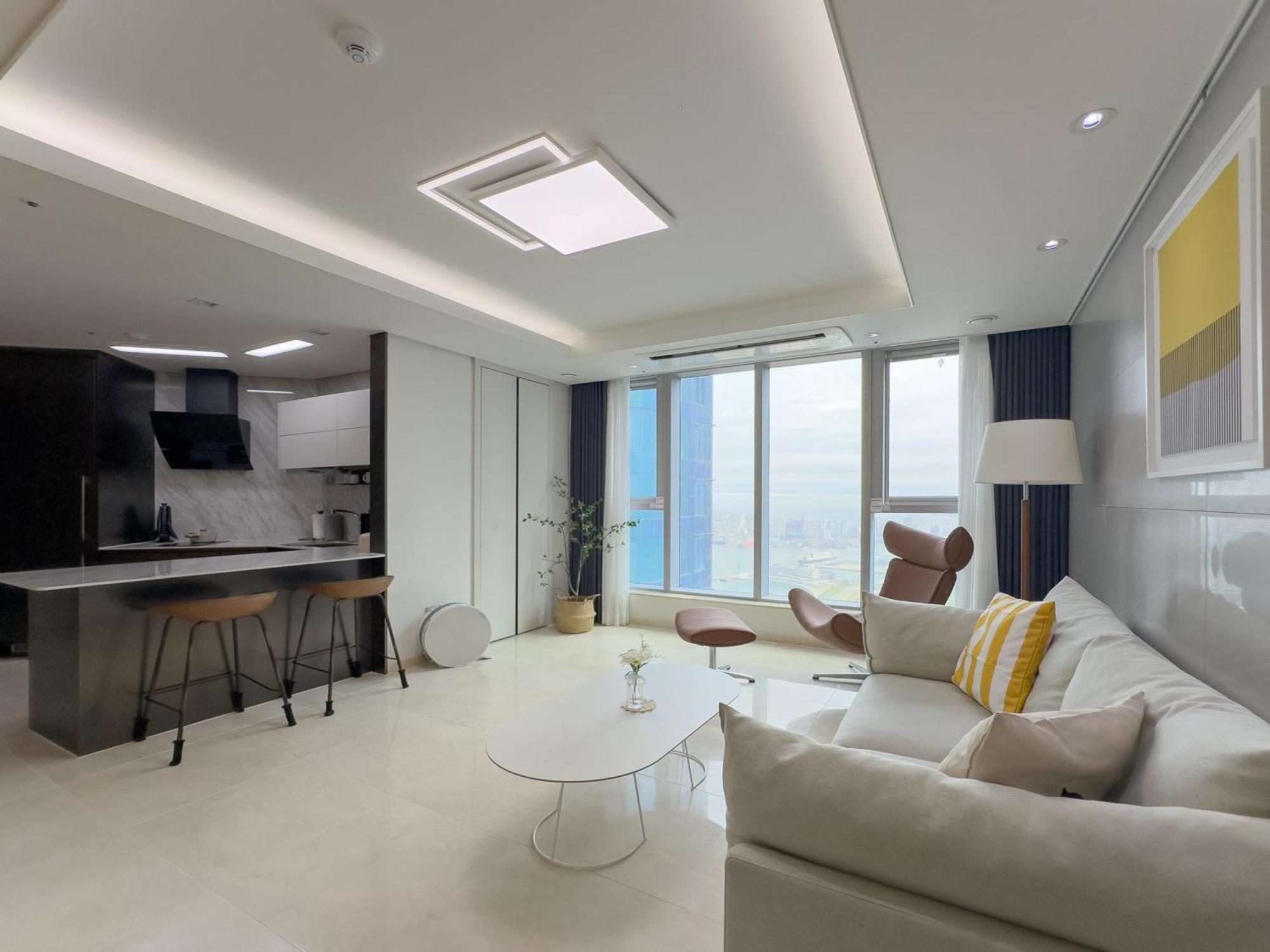 Brown Suites Busan Station Экстерьер фото